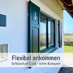 Feriehus Meerestraum Ruegen - Erste Reihe, Panorama-meerblick & Kamin, Hund Willkommen, Ruhige Lage, 150 M Zur Ostsee *